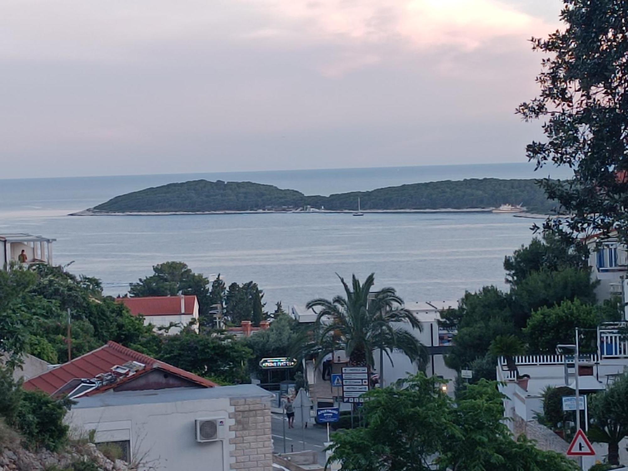 Apartments Lucic Hvar Town Eksteriør billede